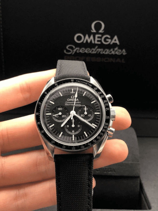 Omega speedmaster moonwatch 3861